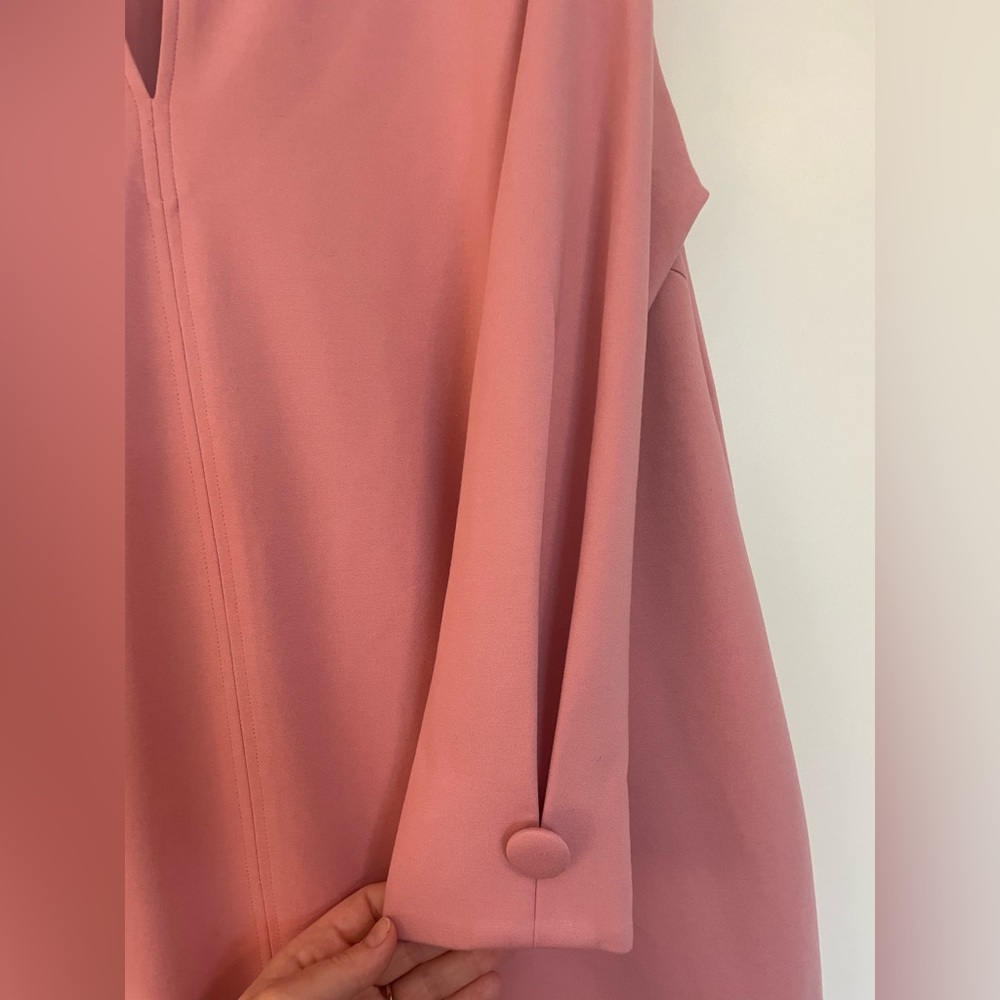 Amelline
39” Split Neck Dress with Button Sleeve
Size Large